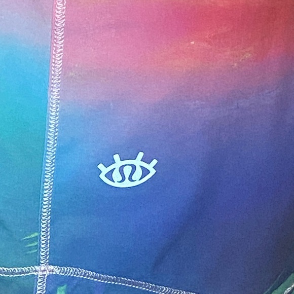 Lululemon HTF Sky to Seawheeze Lightened Up Singlet Racerback Tank Top Sz 6? EUC - Picture 4 of 7